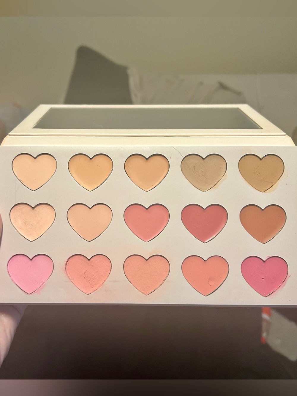 Heart-Shaped Cream lipstick & blush Palette — Assorted Pink & Peach Shades - Picture 5 of 5